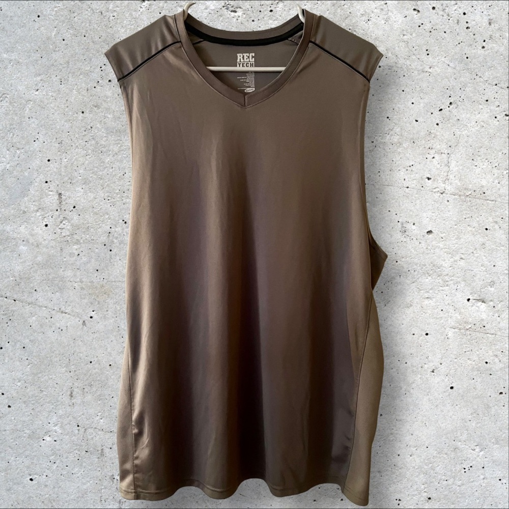 Men’s Old Navy Rec Tech Athletic Shirt